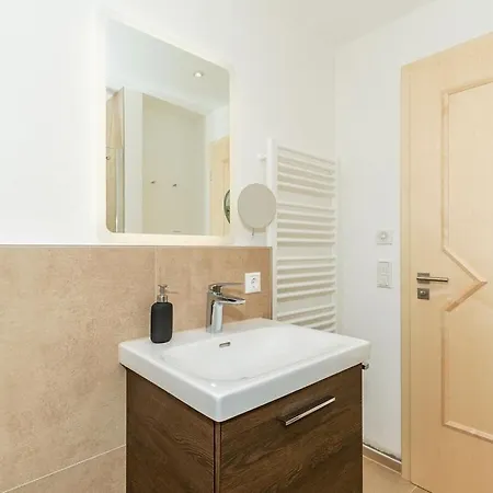 Holiday Apartment With 2 Bedrooms Hébergement de vacances