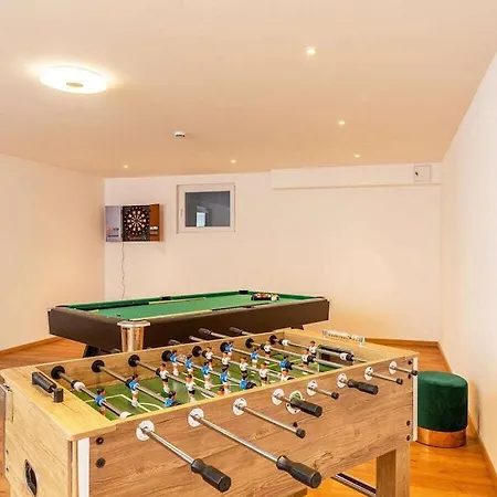 Holiday Apartment With 2 Bedrooms Hébergement de vacances *